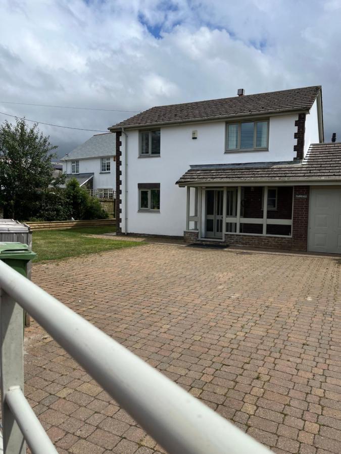 Home In Buckland Brewer Near 比迪福德 外观 照片